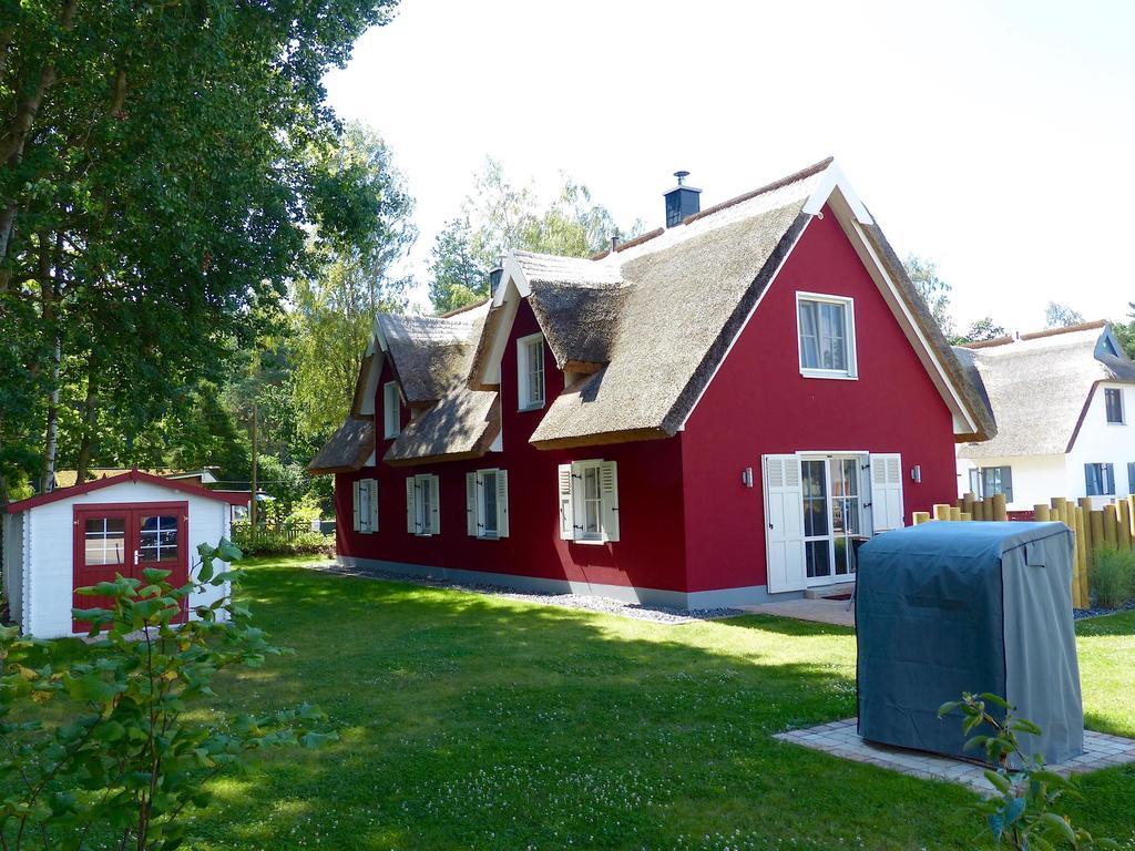 Ferienhaus Greta Glowe Ngoại thất bức ảnh